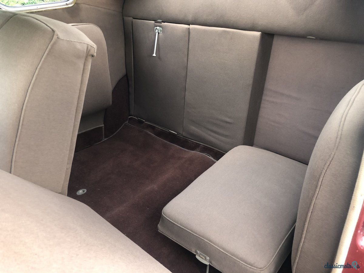 1939' Chrysler Imperial photo #5