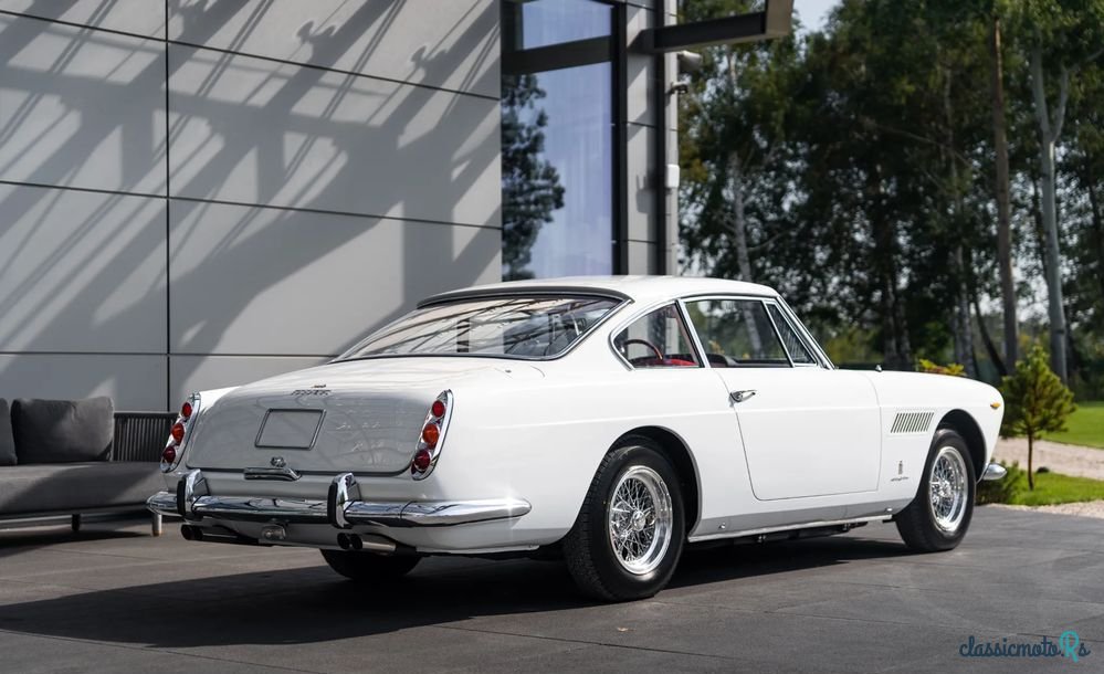 1961' Ferrari 250 photo #4
