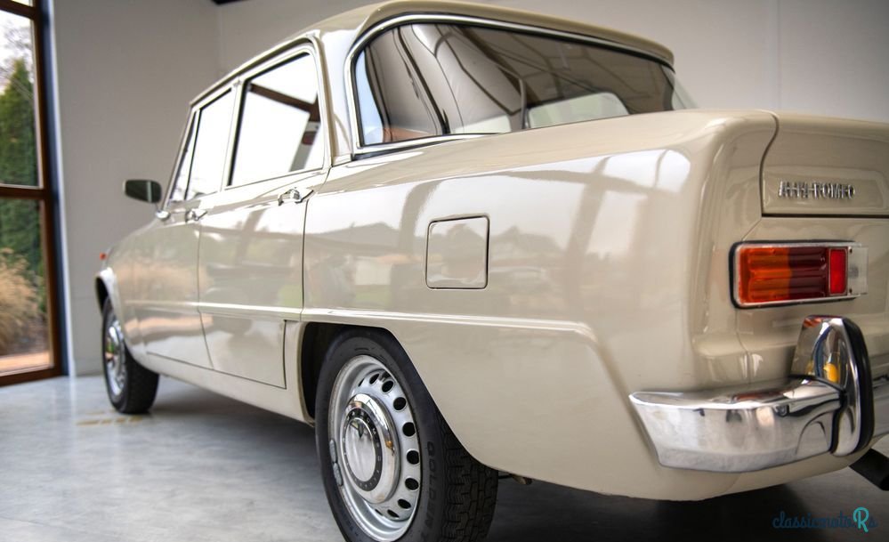 1968' Alfa Romeo Giulia photo #6