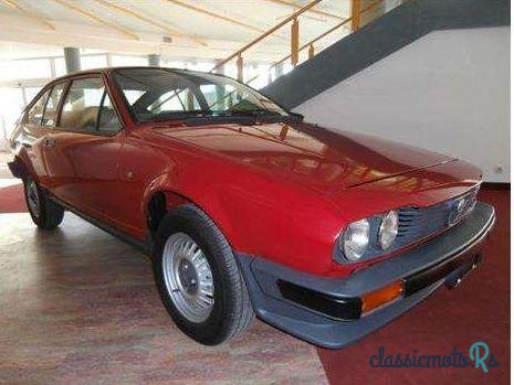 1982' Alfa Romeo Gt photo #2