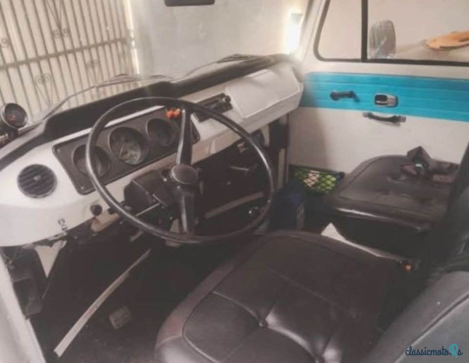 1973' Volkswagen Type 2 photo #5