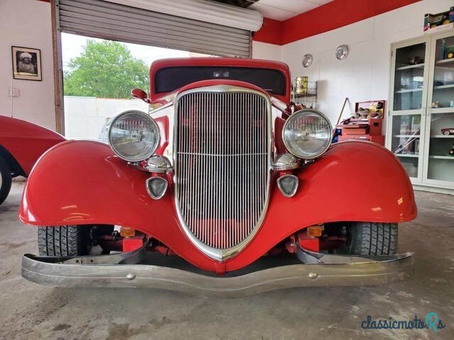 1933' Ford Deluxe photo #2