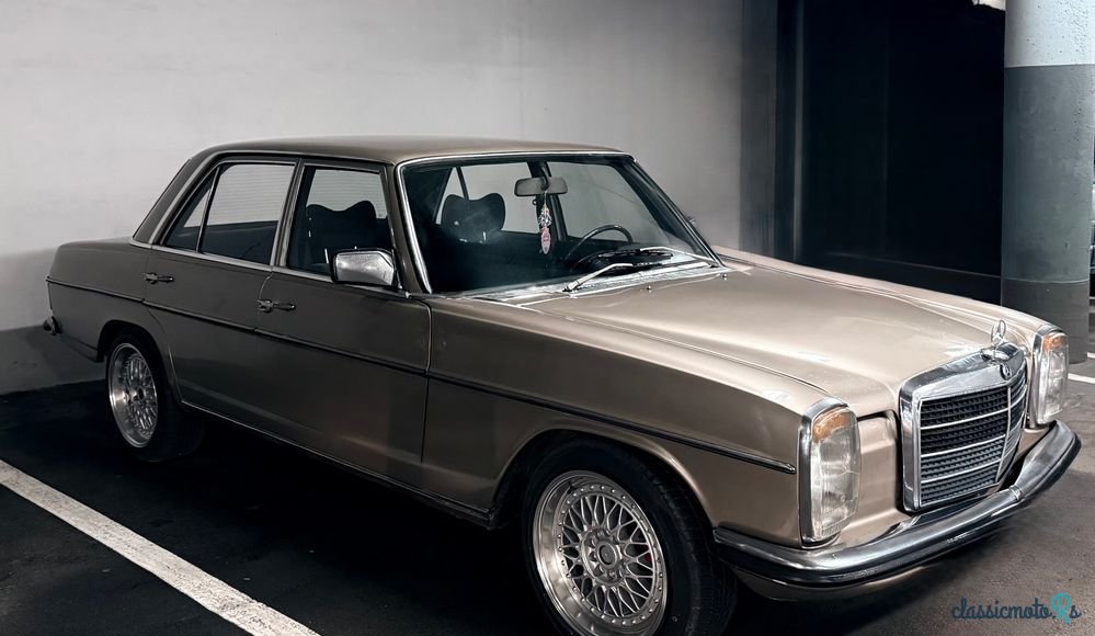 1974' Mercedes-Benz W115 photo #1