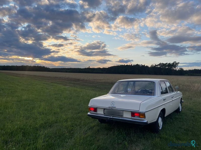 1970' Mercedes-Benz W114 photo #3