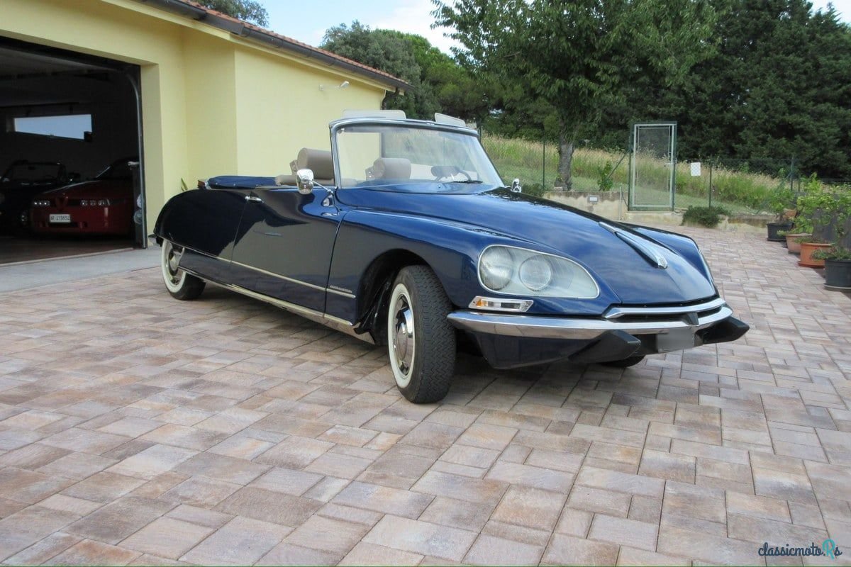 1970' Citroen DS photo #1