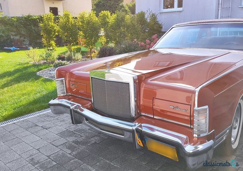 1977' Lincoln Town Car photo #1