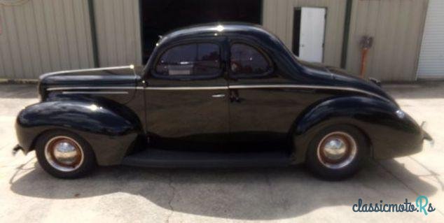 1939' Ford Deluxe photo #1