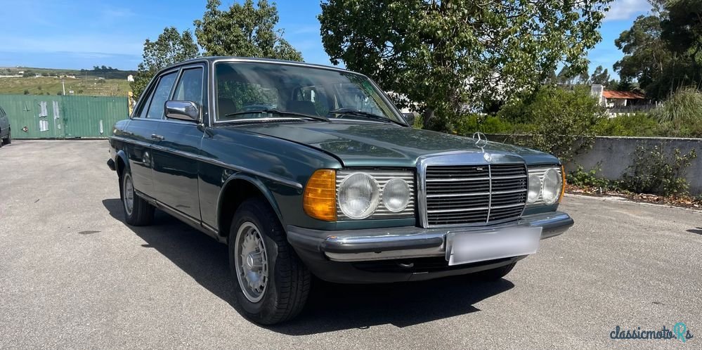 1977' Mercedes-Benz 300 photo #1