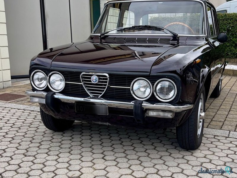 1975' Alfa Romeo Giulia Super 1300 photo #2