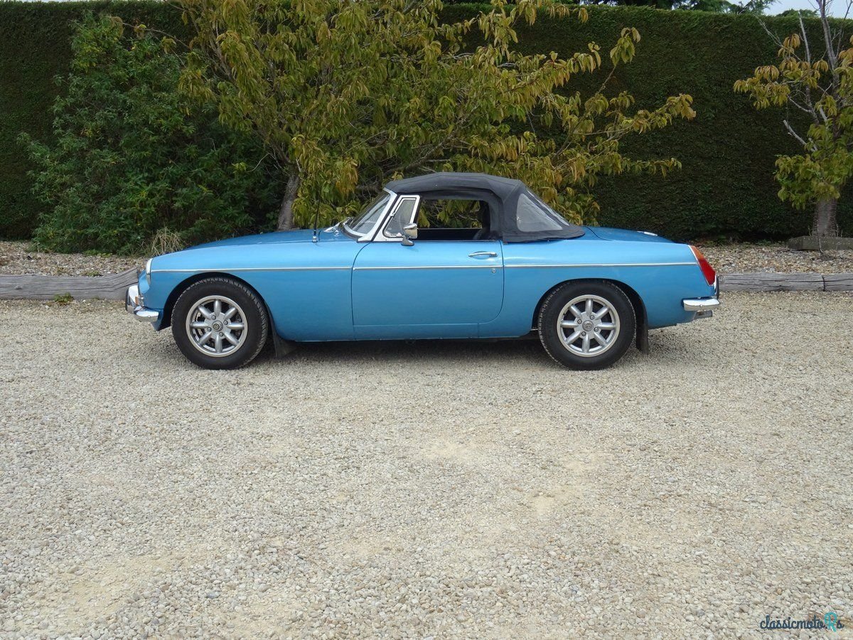 1974' MG MGB photo #5