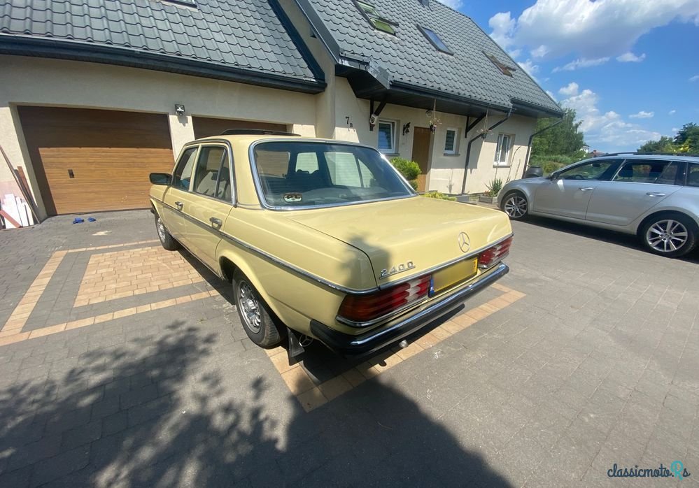 1977' Mercedes-Benz W123 photo #4