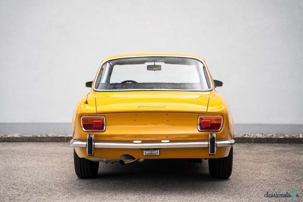 1971' Alfa Romeo GT photo #5