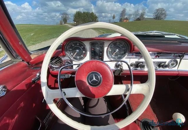 1966' Mercedes-Benz 230SL photo #5