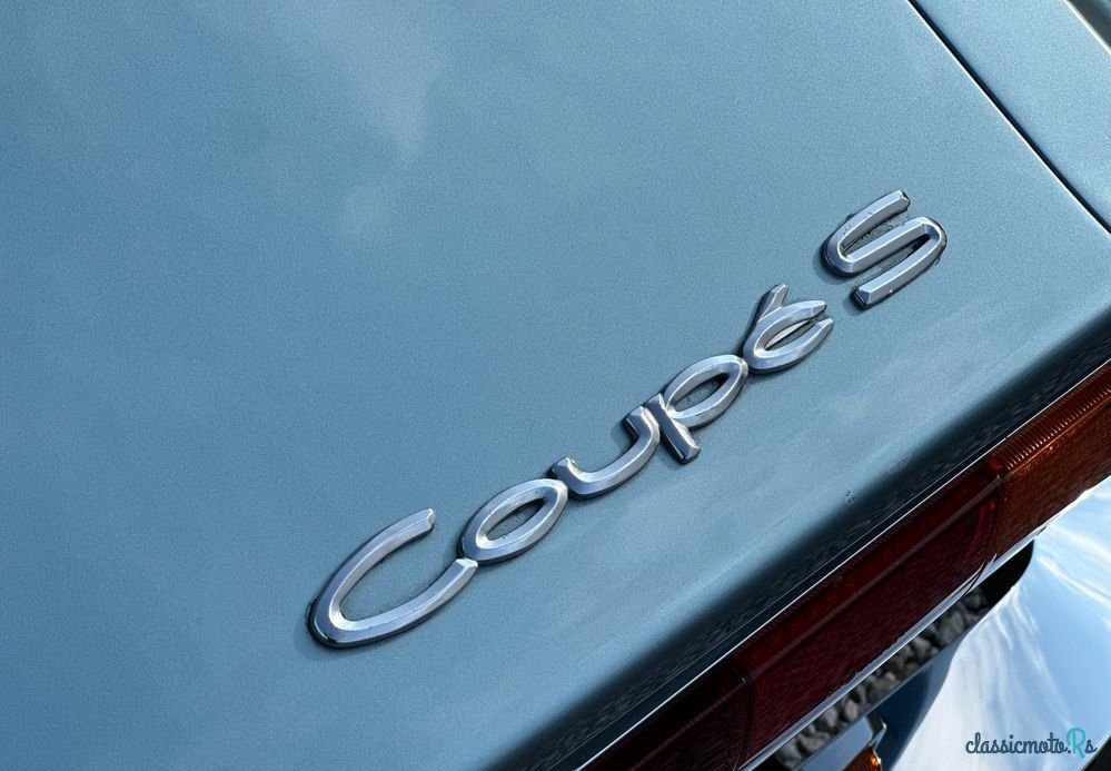 1975' Audi 100 Avant photo #2