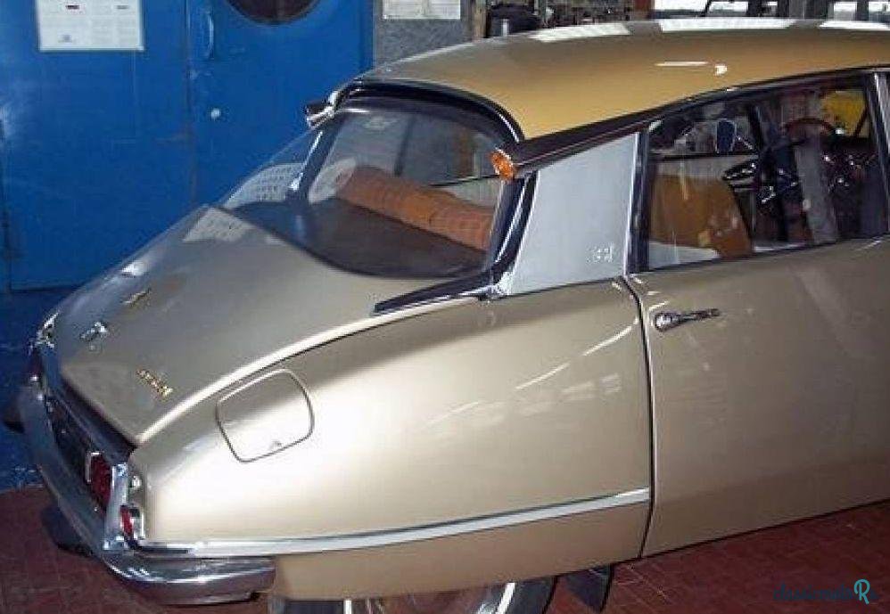 1970' Citroen DS 21 photo #1