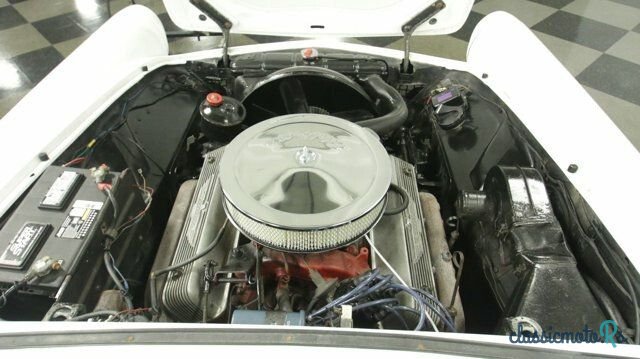 1957' Ford Thunderbird photo #2