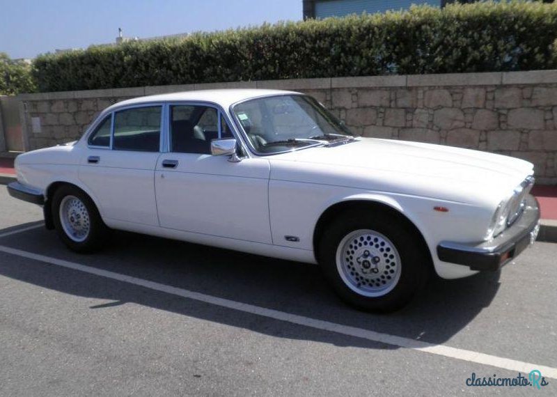 1974' Jaguar XJ6 Serieii photo #1