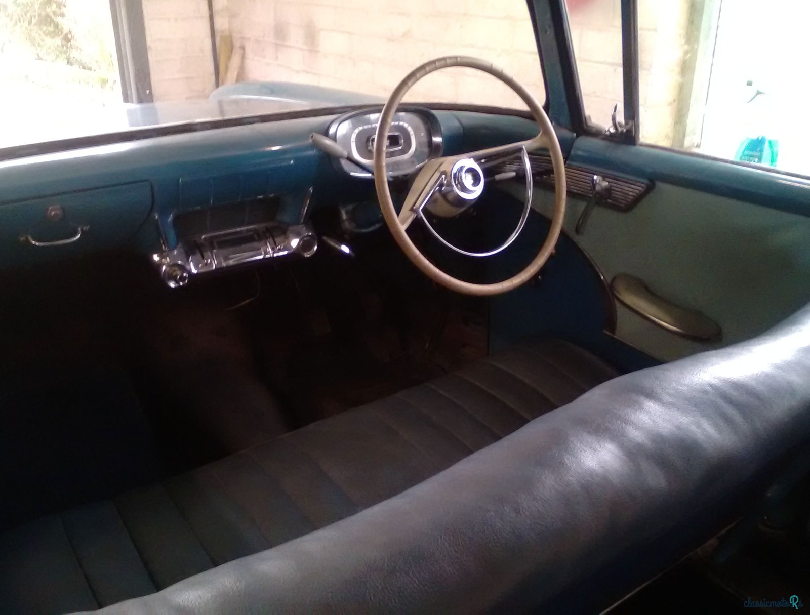 1957' Vauxhall Victor photo #2