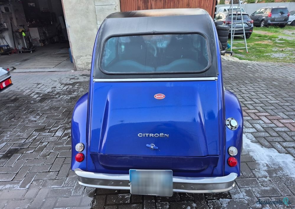 1961' Citroen 2 Cv photo #2