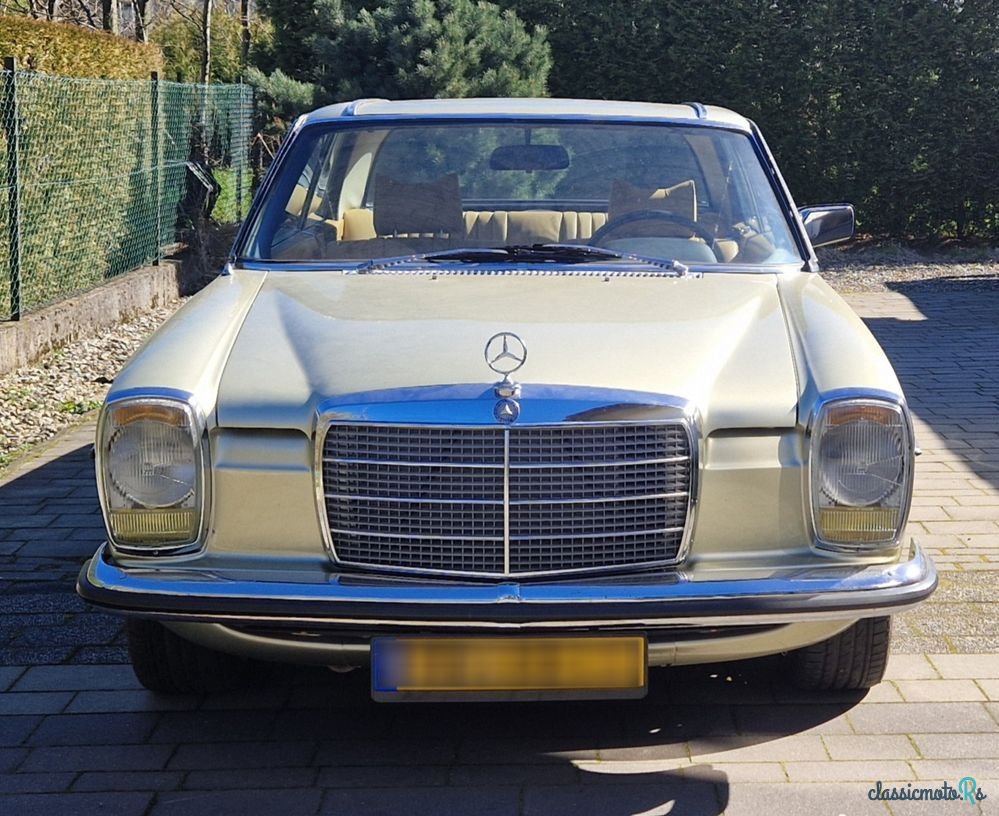 1972' Mercedes-Benz W114 photo #2