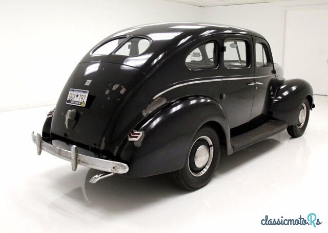 1940' Ford Deluxe photo #5