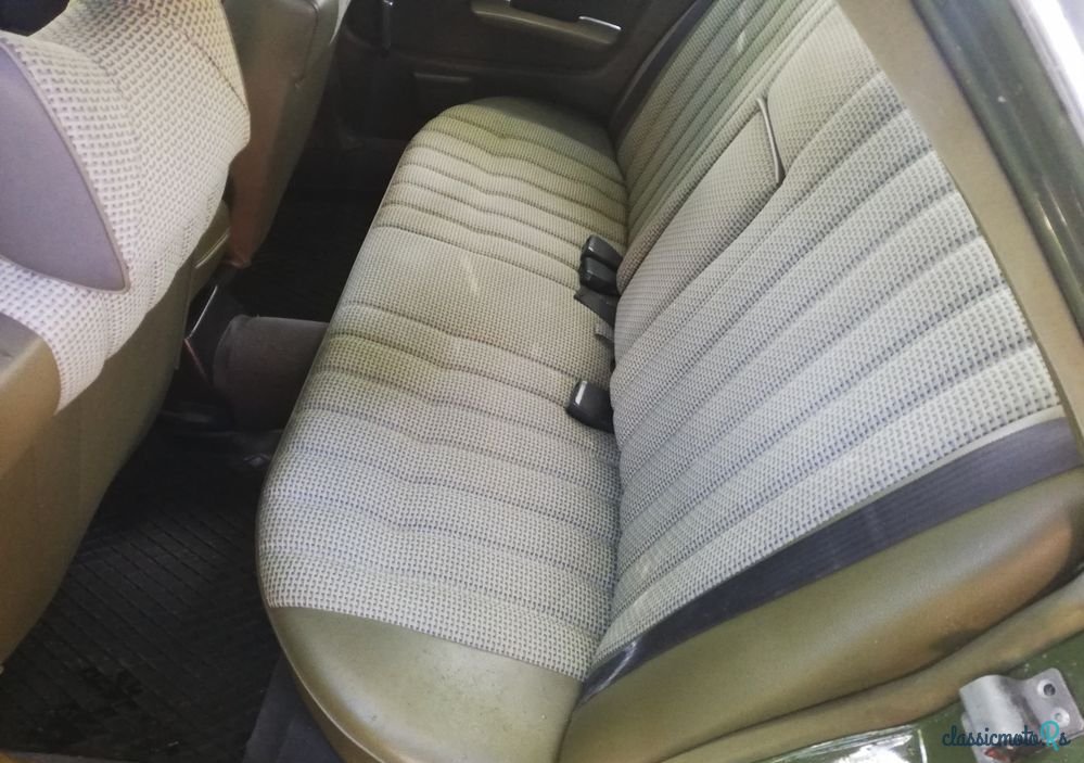 1979' Mercedes-Benz W123 photo #6