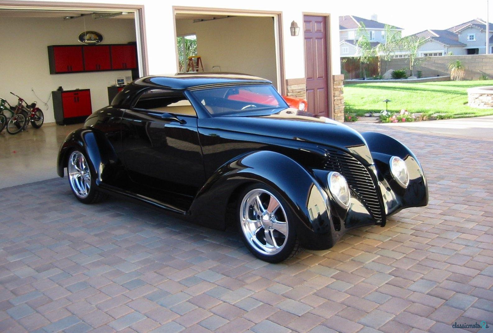 1939' Ford Custom photo #2