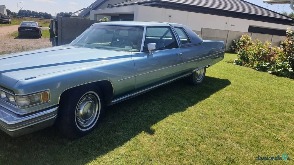 1976' Cadillac Deville photo #2