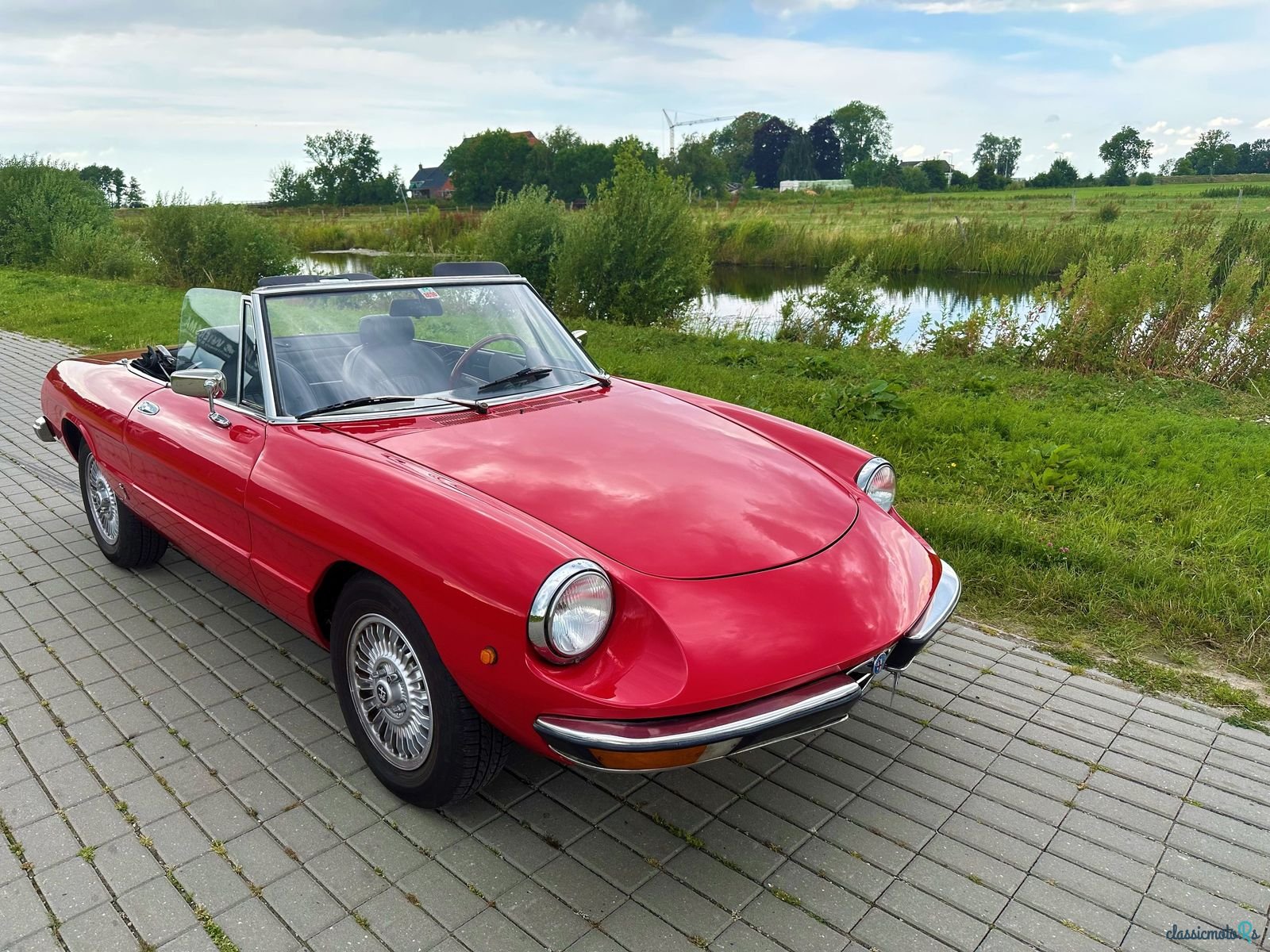 1974' Alfa Romeo 2000 Spider Veloce photo #3