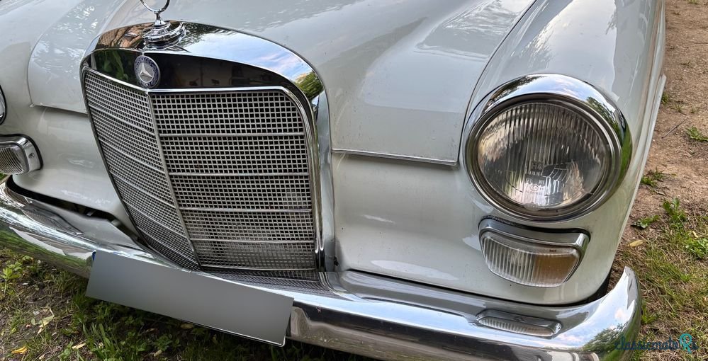 1967' Mercedes-Benz 200D photo #2