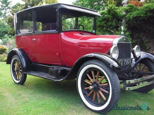 1926' Ford Model T Tudor photo #2