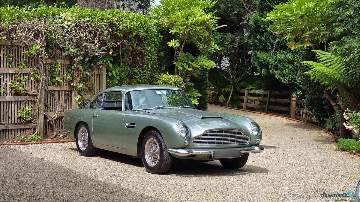 1965' Aston Martin DB5 photo #1