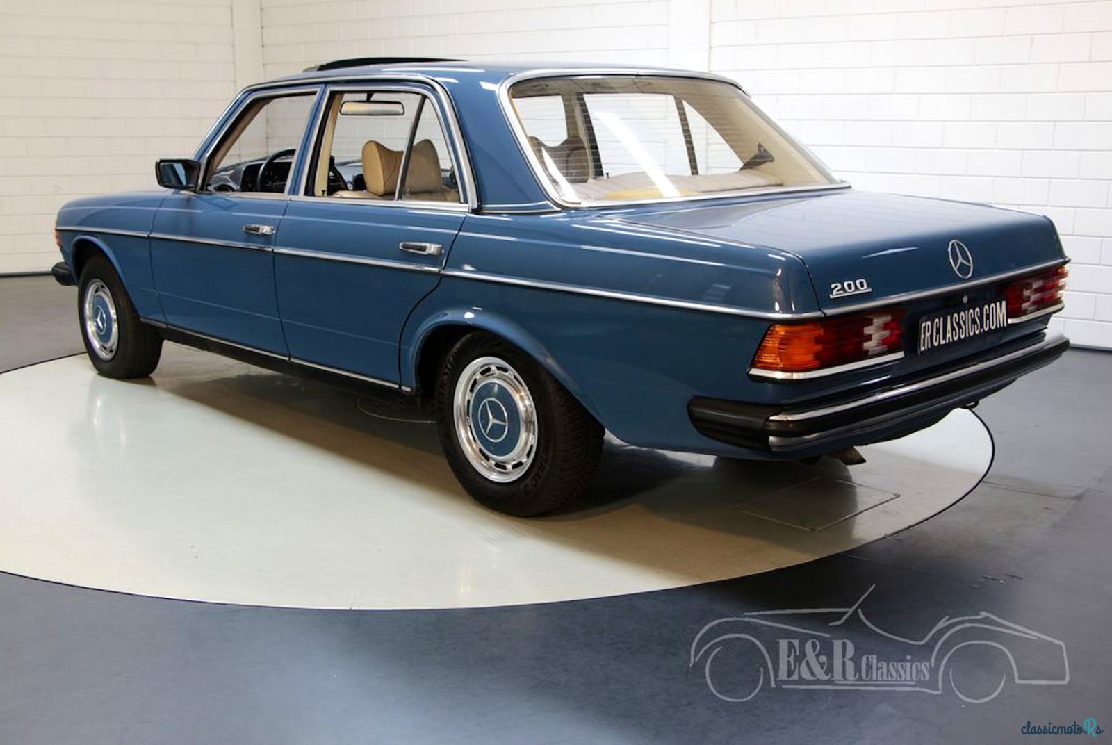 1976' Mercedes-Benz 200 photo #3