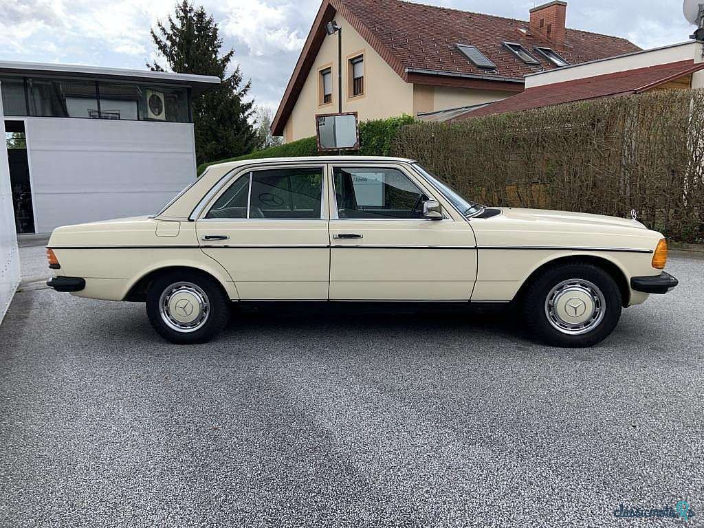 1979' Mercedes-Benz 230 R123 photo #4