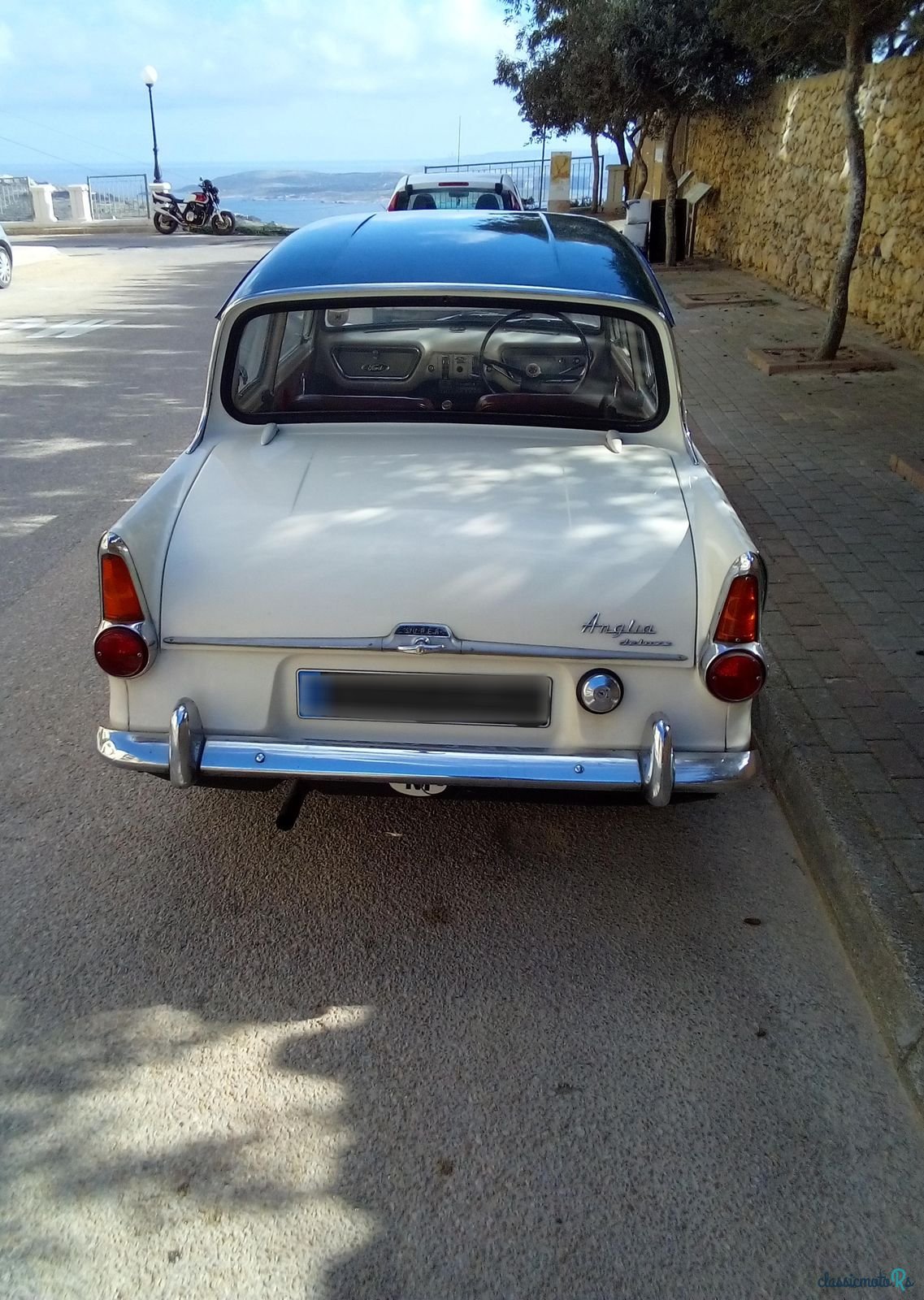 1968' Ford Anglia Super photo #3