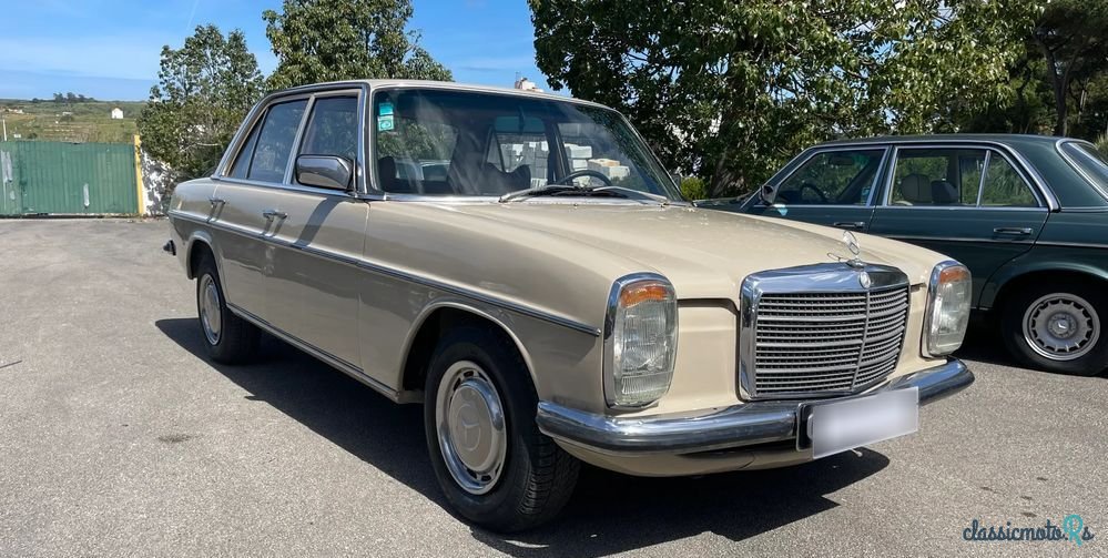 1976' Mercedes-Benz 220 photo #1