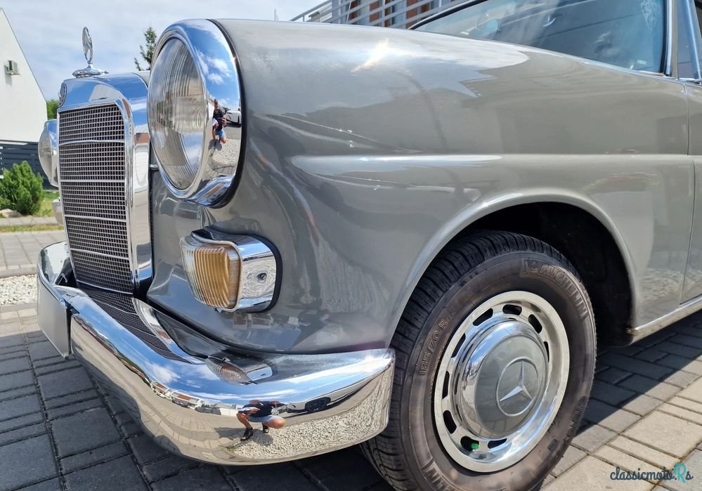 1968' Mercedes-Benz W110 Skrzydlak photo #2