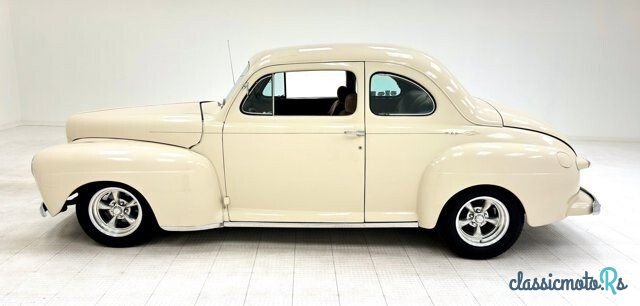 1948' Ford Super Deluxe photo #2