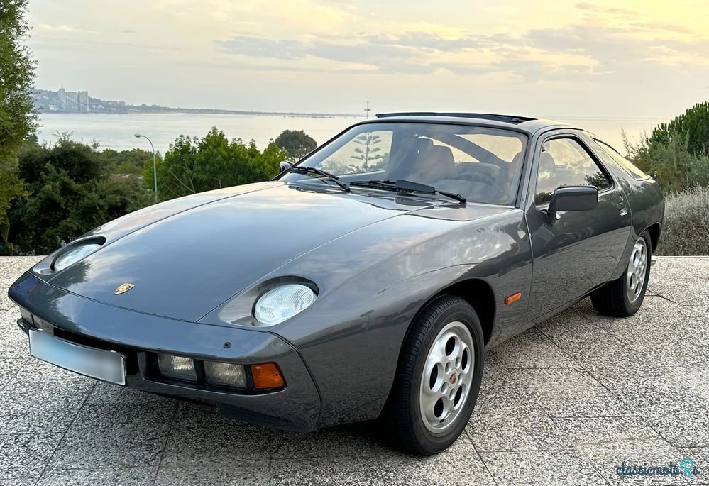 1979' Porsche 928 photo #1