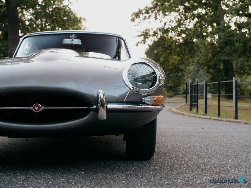 1965' Jaguar E-Type photo #5