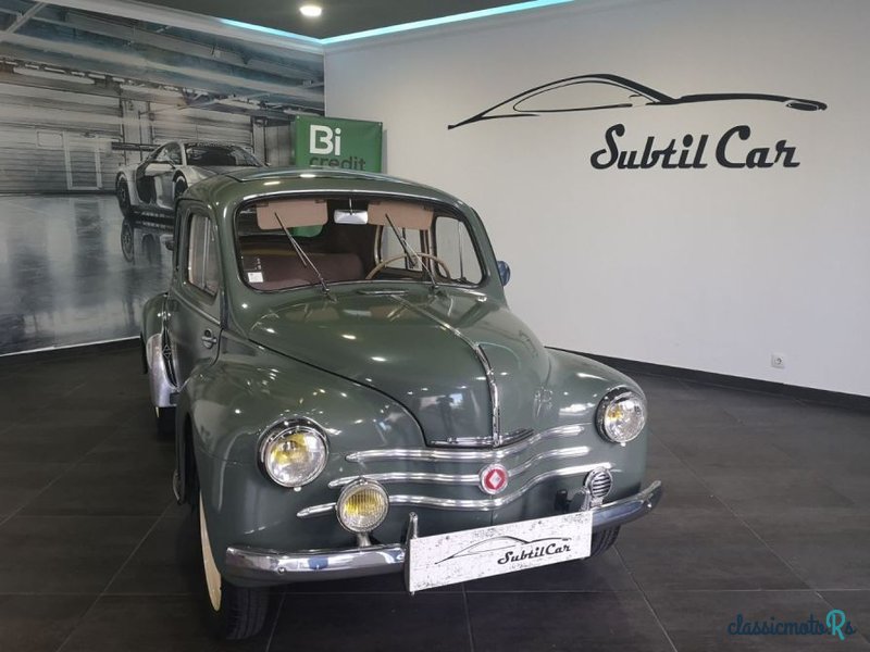 1954' Renault 4 photo #3
