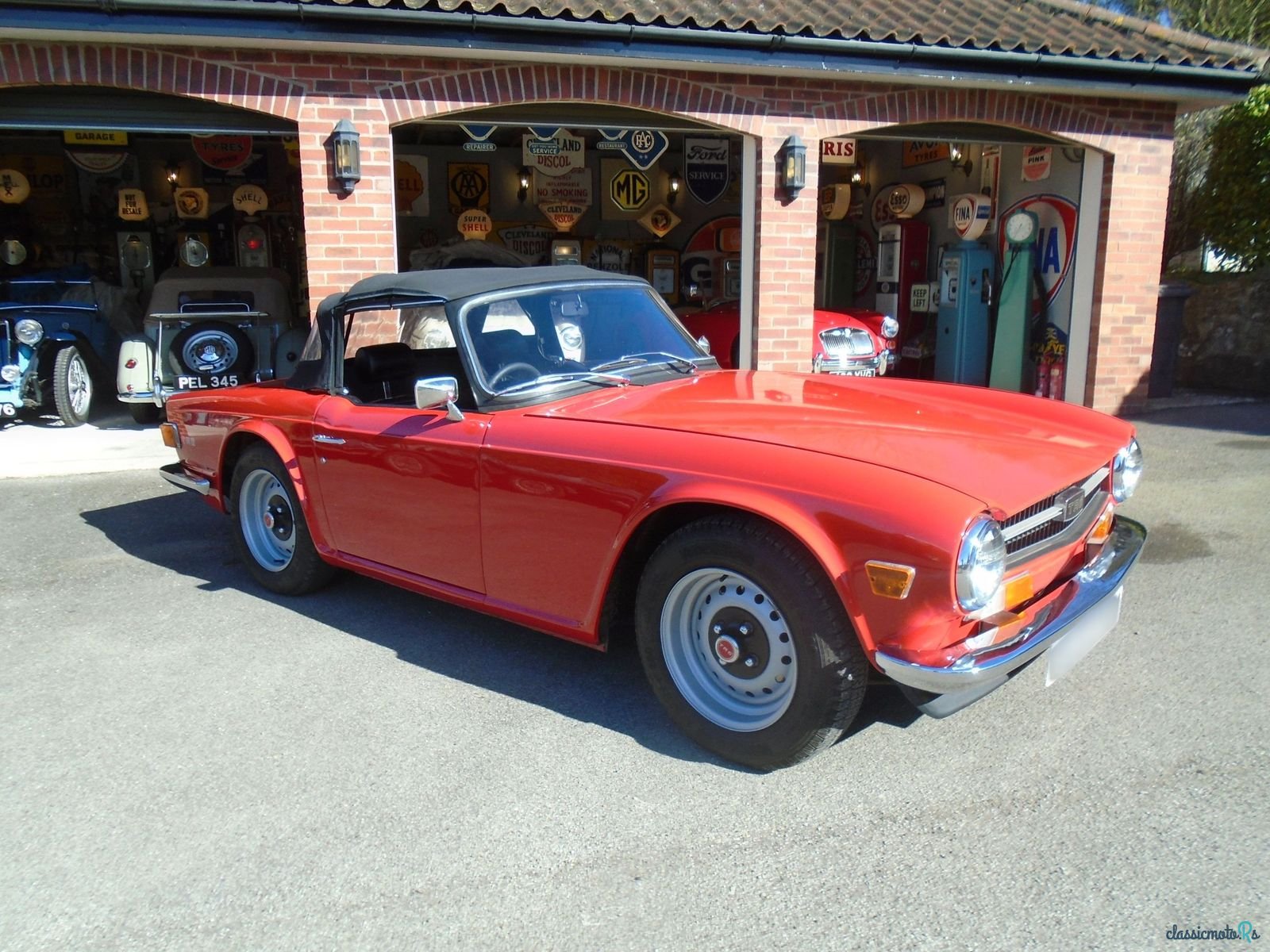 1973' Triumph TR6 photo #4