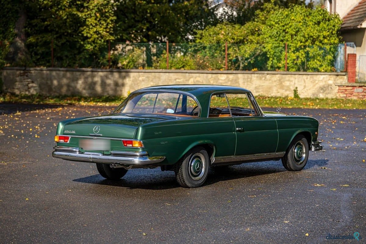 1967' Mercedes-Benz 250 photo #3