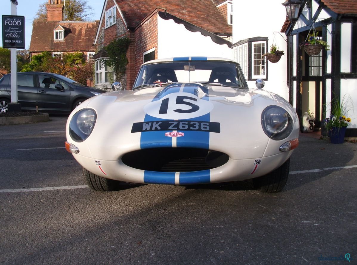 1975' Jaguar E-Type photo #5