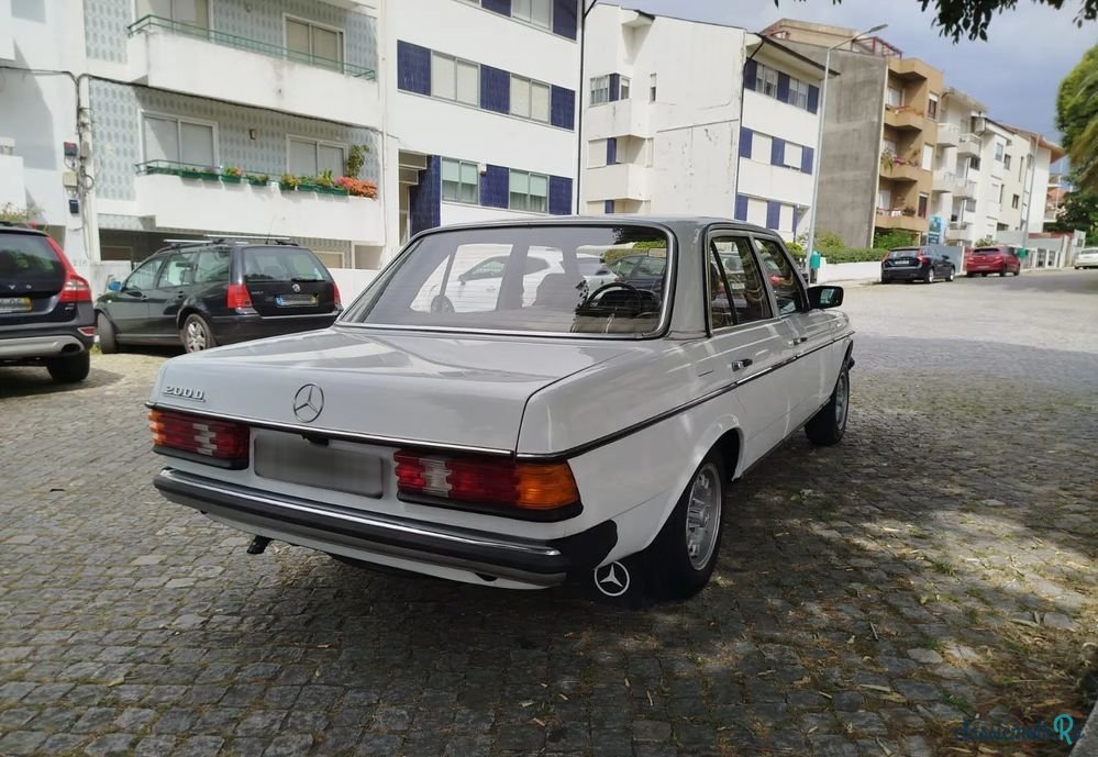 1977' Mercedes-Benz 200 photo #4