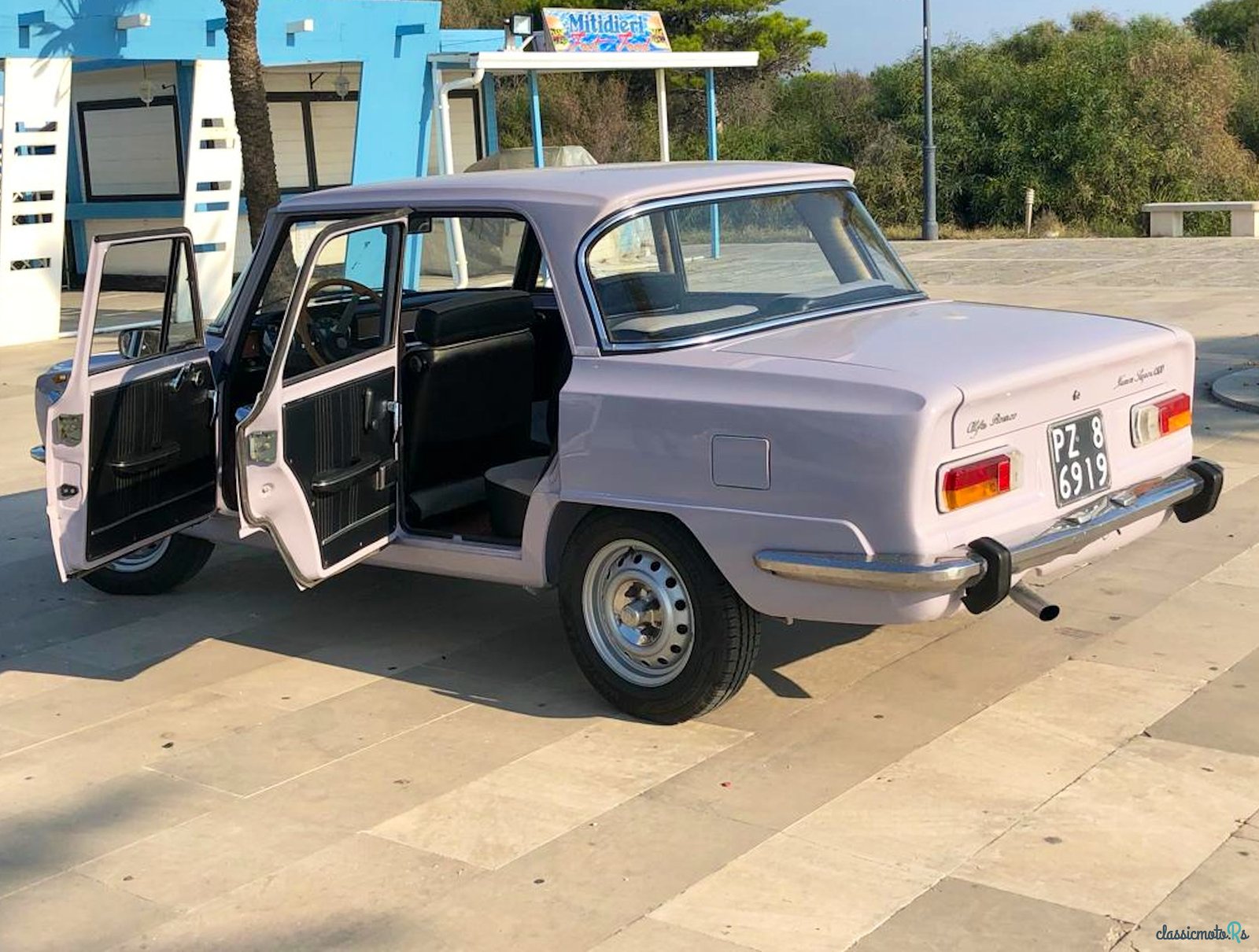 1974' Alfa Romeo Giulia photo #2