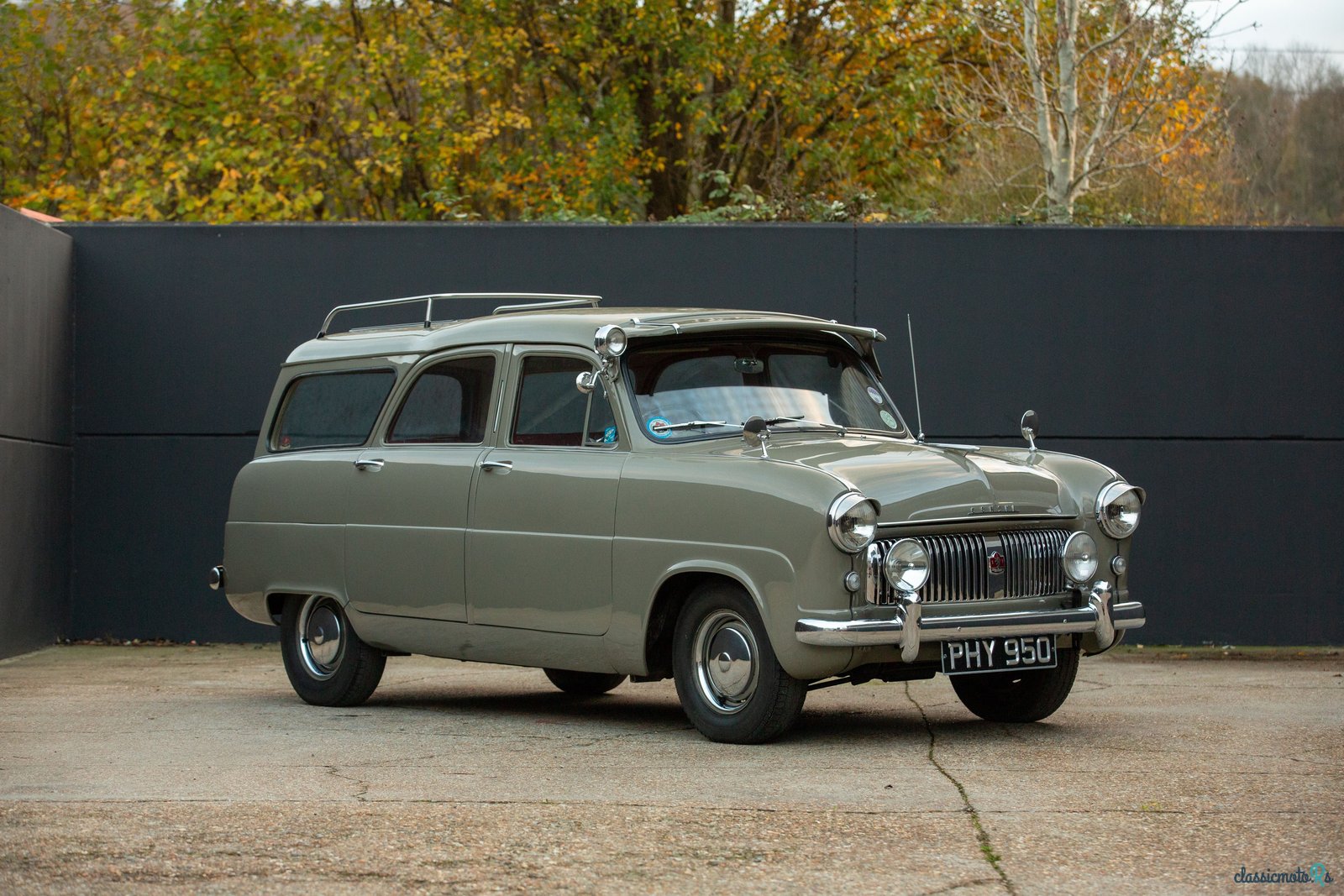 1953' Ford Consul photo #2