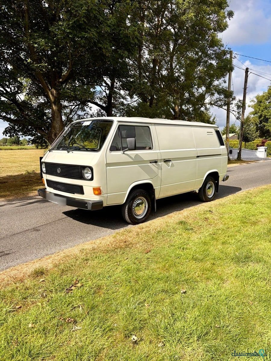 1983' Volkswagen Type 2 photo #2