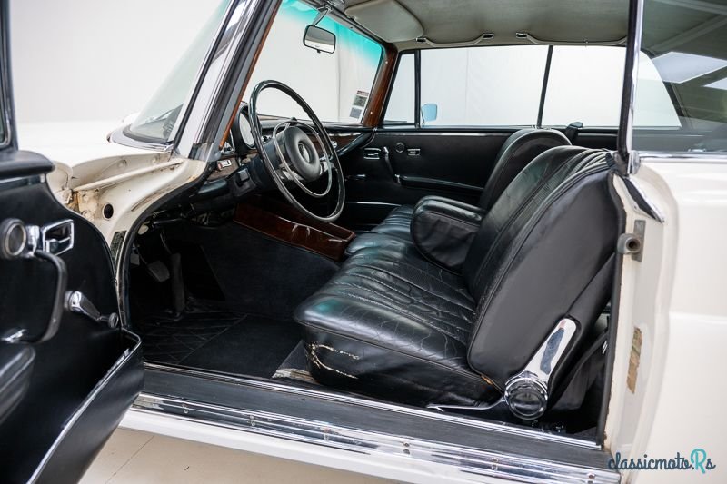 1968' Mercedes-Benz 280SE '68 CH00164 photo #4