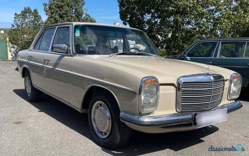 1976' Mercedes-Benz 220 photo #1